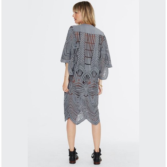 Jen's Pirate Booty Cypress Art Deco Lace Kimono - Picture 4 of 16